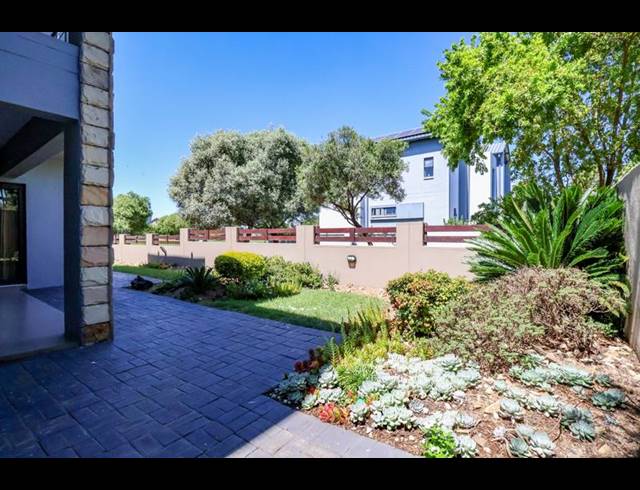 4 BEDROOM PROPERTY TO RENT IN COPPERLEAF ESTATE